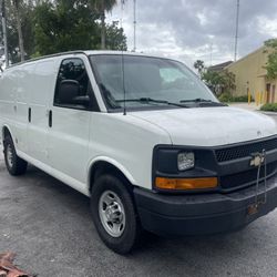 2013 CHEVROLET EXPRESS 2500 