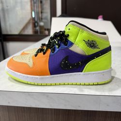 Nike Air Jordan 1 Mid SE Volt/Black/Vivid Orange - Youth Size 6Y -  FD8795-700