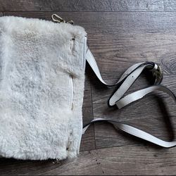 Pickup TODAY - MOVING- 2 white handbags