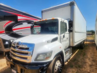 2015 HINO 268 