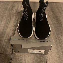 Balenciaga  Speed Lace Up Graffi C37