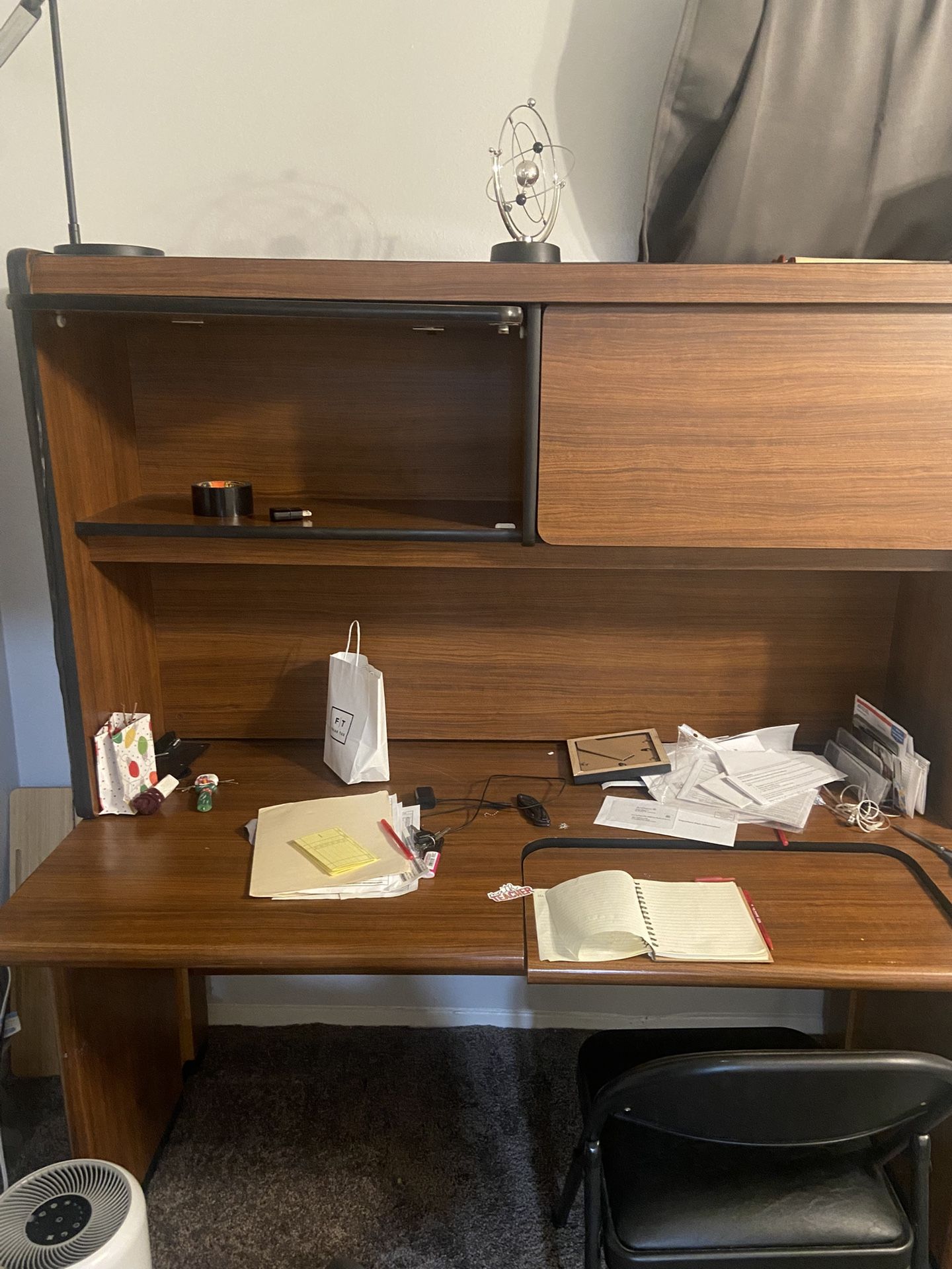 Fancy, Sturdy Office Desk With Storage Cabinets