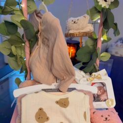 Baby shower Gift Basket 
