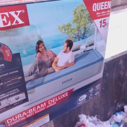 2 Queen And 1 Twin Inflatable Mattresses Used For Sale 