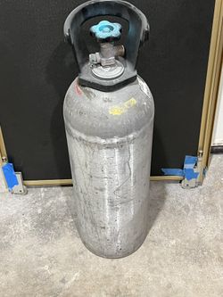 CO2 Tank