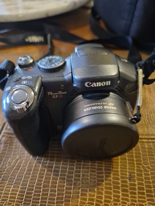 Canon PC1192 DIGITAL  CAMERA