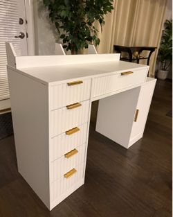 Fluted White Vanity Desk, 6 Drawers and Cabinet
