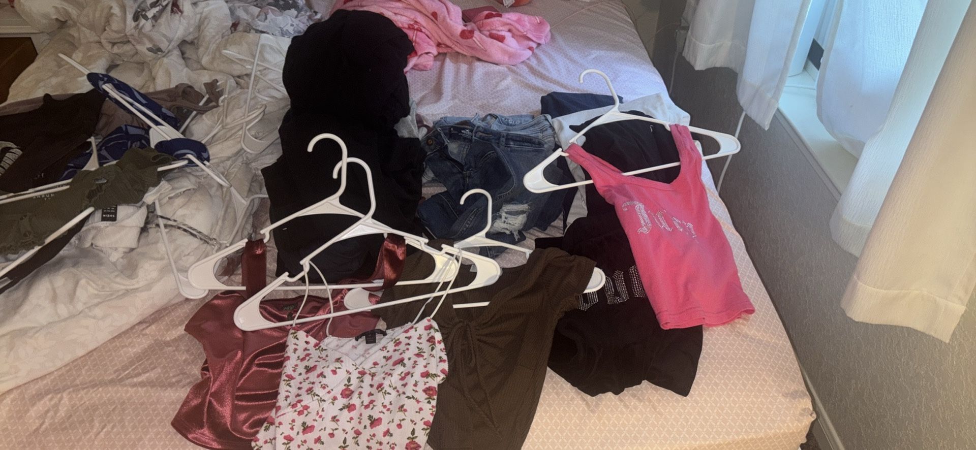 Teen Clothing Small (34 Items)