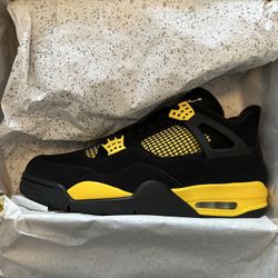Jordan 4 Yellow Thunder Sz 12