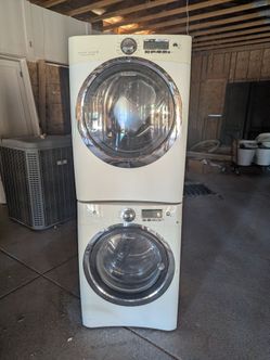 Electrolux washer and dryer combo