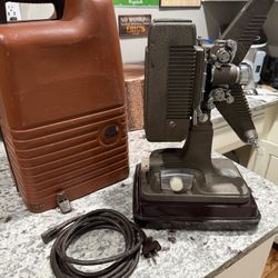 Vintage Revere 16 Reel To Reel Movie Projector