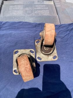 Set of two metal caster wheels Set of two metal caster wheels