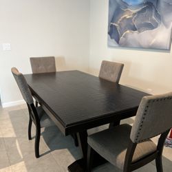 Dinning Room Table 