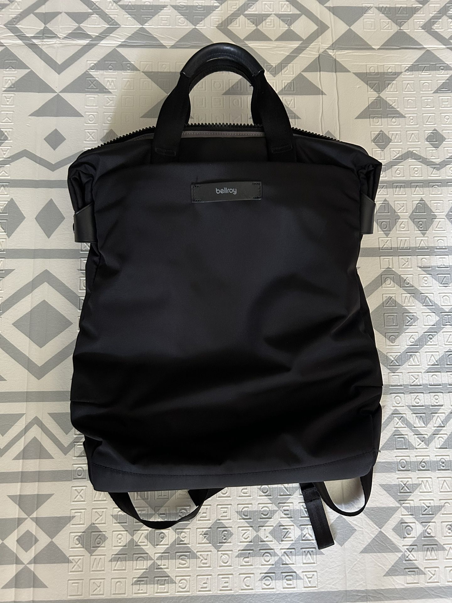 Bellroy  Duo Totepack (Like New)  ***PRICE IS FIRM***