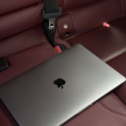MacBook Pro 13 In M2