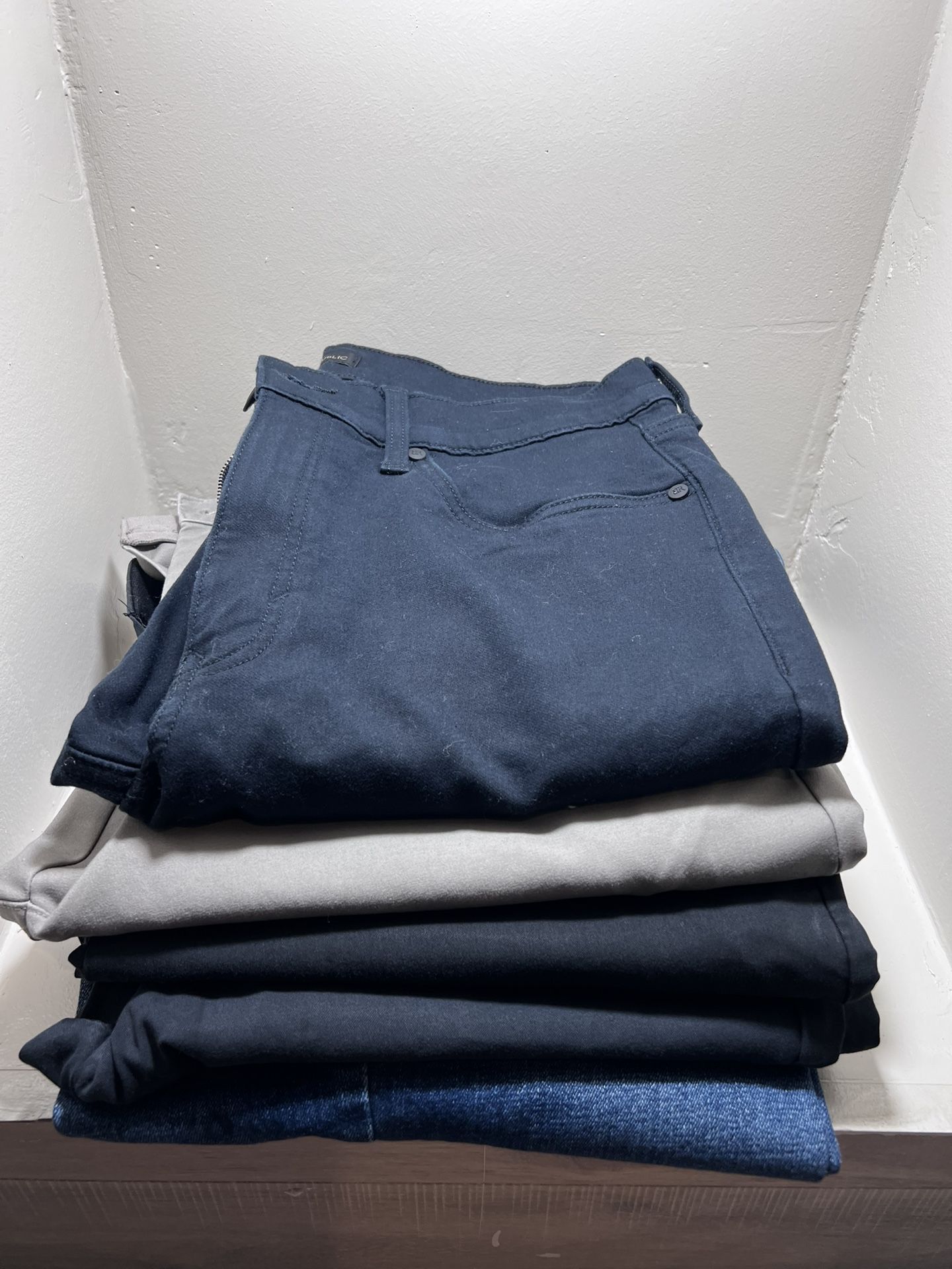 Men’s Slim / Straight Pants & Jeans Bundle – Sizes 32–34x30