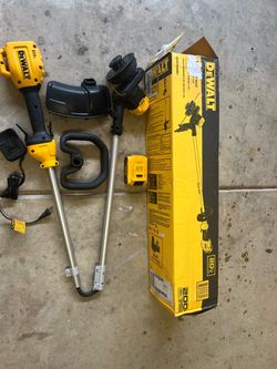 DeWalt 20V XR Weed Eater w/ 4Ah Battery