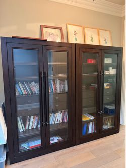Cabinet/ bookshelf