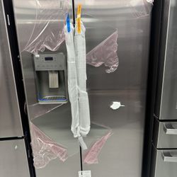 Counter Depth Side By Side Refrigerator With Water And Ice