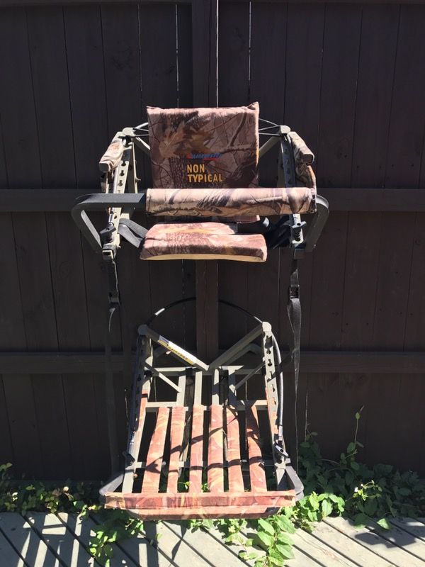 Hunting Deer Stand Climber - Ameristep Non Typical Climbing Tree stand