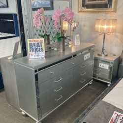 Dresser Mirror Nighstand! $999! Easy Financing! 🤎📲🏠 
