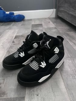 Jordan 4s