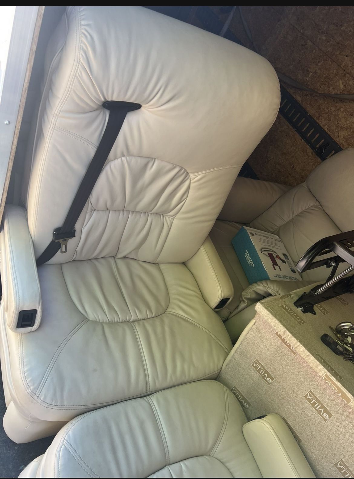 NEW RV MOTOR HOME Flexsteel RV POWER Captain's Chairs Seats PAIR CREAM