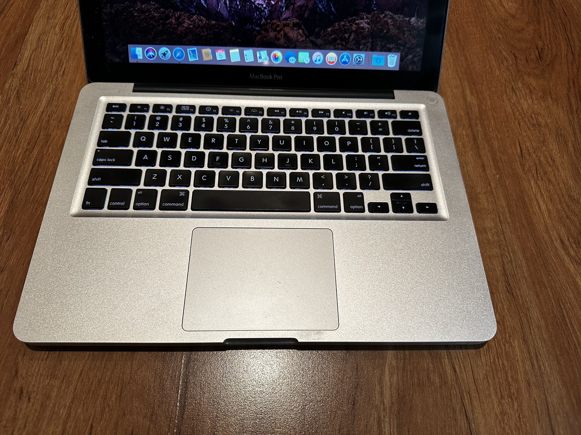 Apple MacBook Pro core i7 (13-inch Early 2011) mac OS High Sierra 