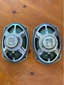 Chrysler 300 speakers