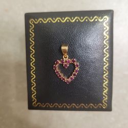 14 K Gold Pendant.  Weight Is 1.4 Grams 