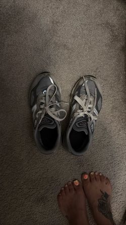 Size 6 new balance in boys
