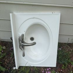 Free Sink 18 X 24