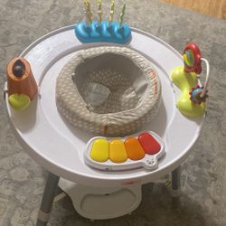 Skip hop Activity Center