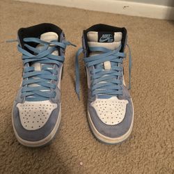 Air Jordan 1 UNC Retros Size 7