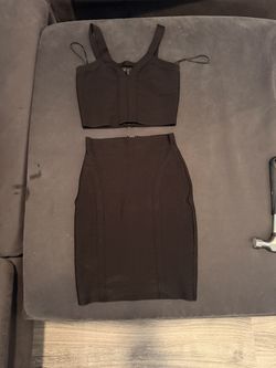 Guess Black Mini Skirt And Crop To