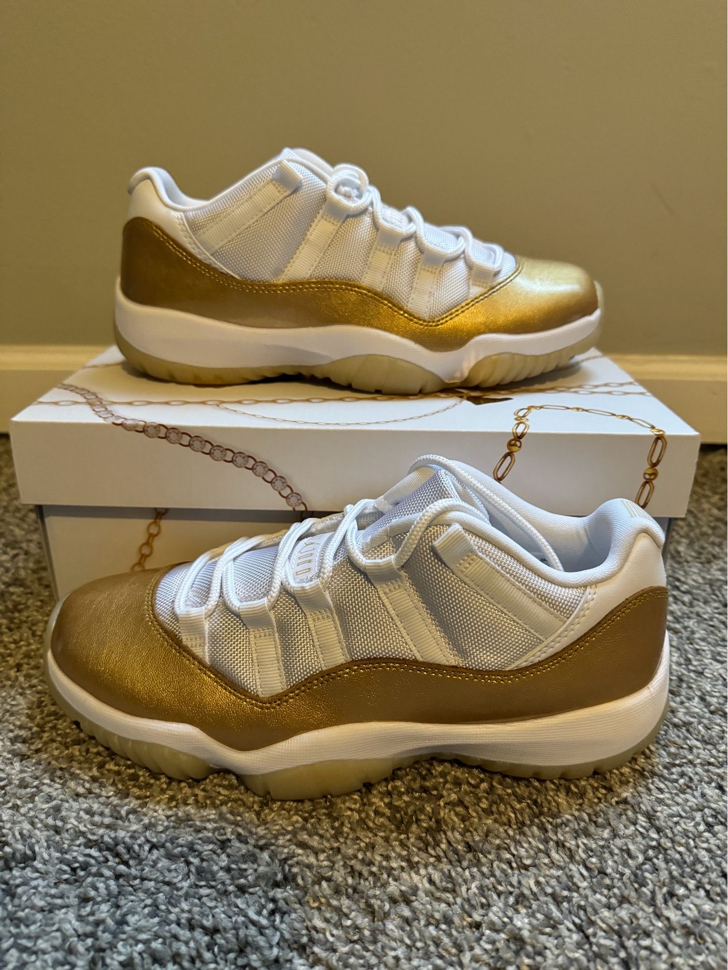 Air Jordan 11 Retro Low Mother’s Day Metallic Gold Women’s Size 8.5 (SKU: AH7860-102)