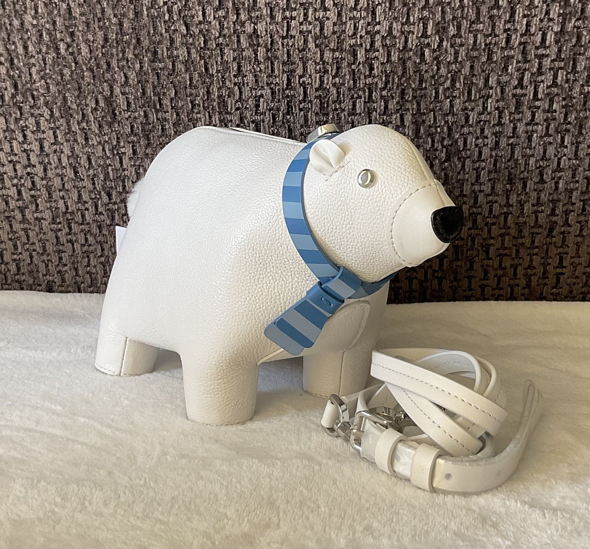 NWT AUTHENTIC Kate Spade Artic Friends Polar Bear Crossbody for Sale in  Upland, CA - OfferUp