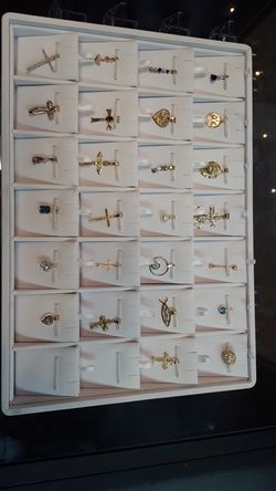 10k & 14k Gold Pendants