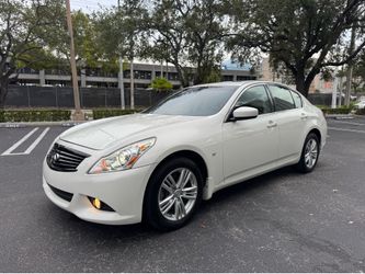 2015 Infiniti Q40