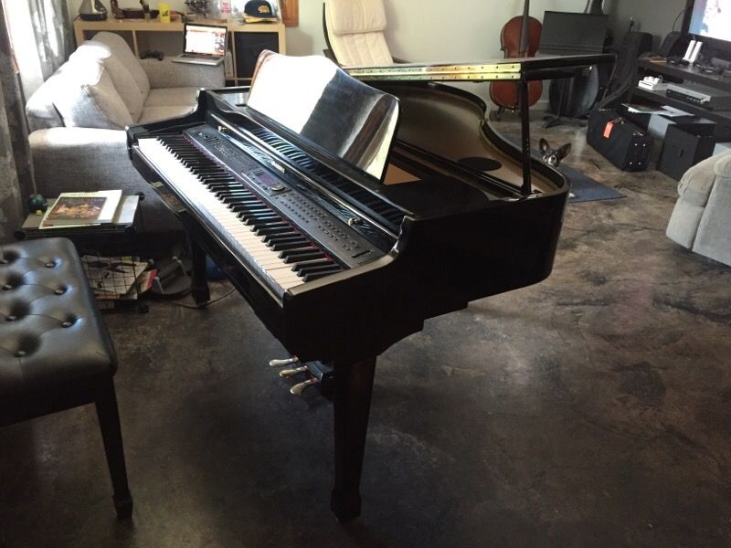 Suzuki GP7 Baby Grand Digital Piano