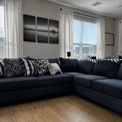 Raymour & Flanigan Daine Navy 2 Piece Sectional