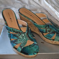 Size 10 Women's Wedge 