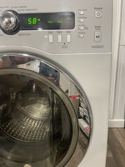 LG Front Load Washing Machine White. 2.2 cu ft