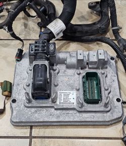 2019-2020 Dodge Ram 2(contact info removed) ECM (contact info removed) WITH MAIN AND COMPLETE ENGINE WIRING HARNESSES