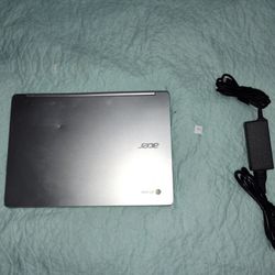 Iam selling Acer R13 CB5-312T N16Q10 ChromeBook 13.3" Touchscreen FHD 4GB 64GB SSD ChromeOS works great 