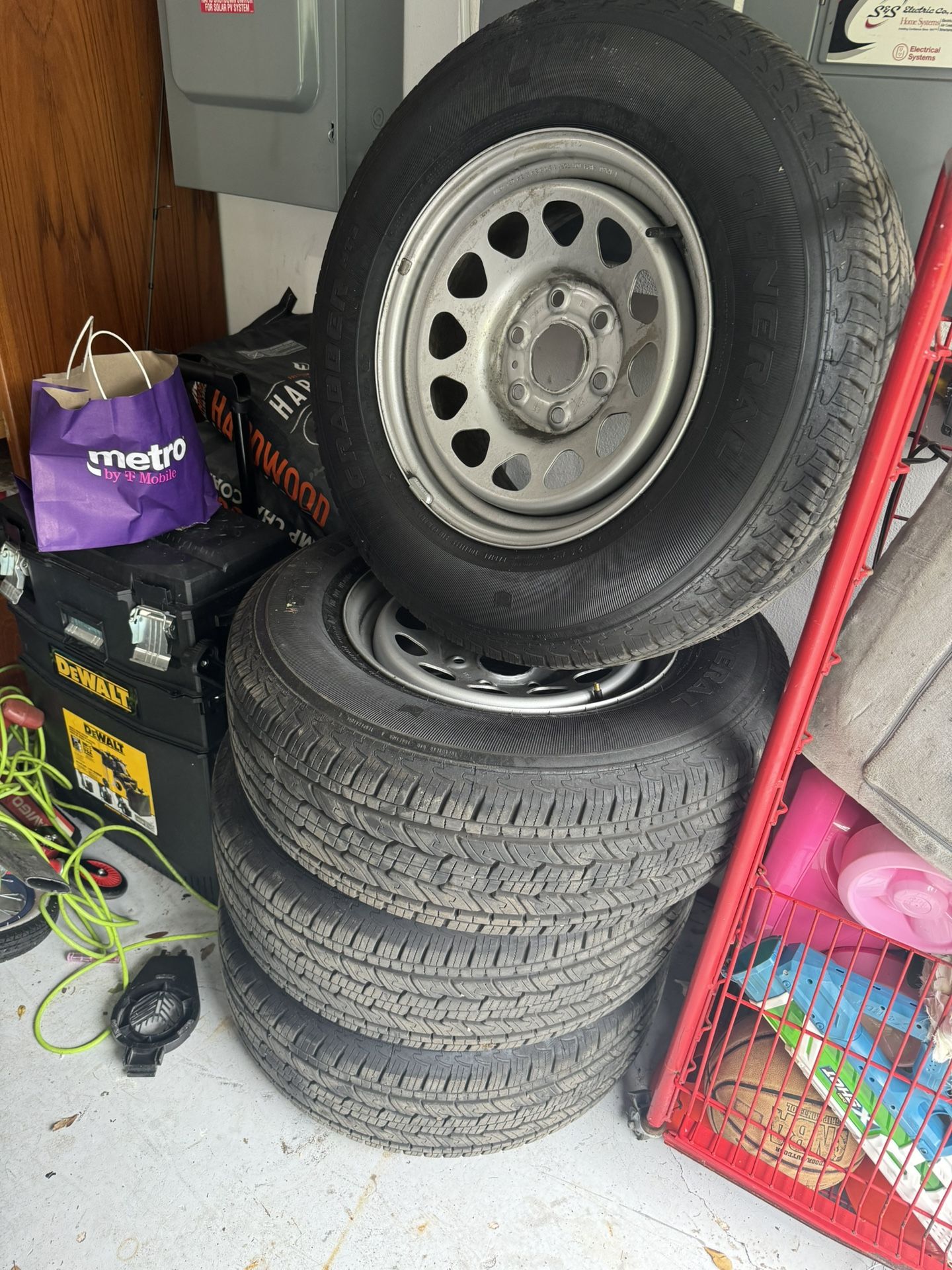 2025 Chevy Silverado 1500 Stock Wheels And Lugs