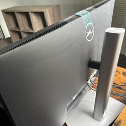 2 Dell Monitors 