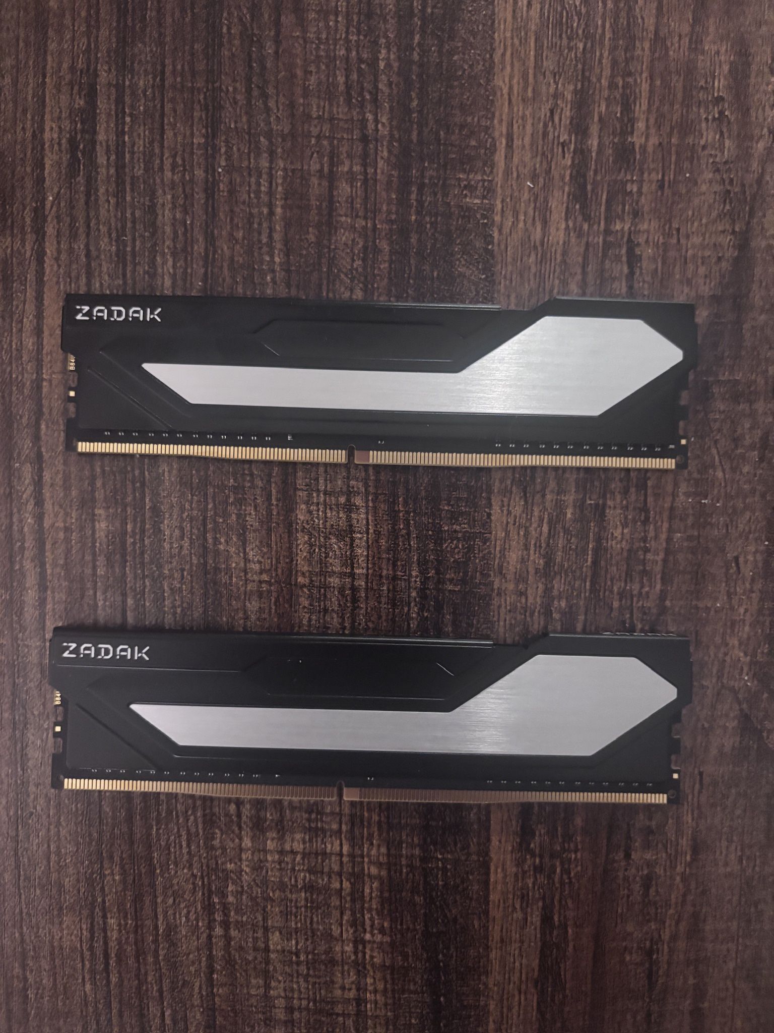 Zadak DDR4 8 GB RAM Sticks