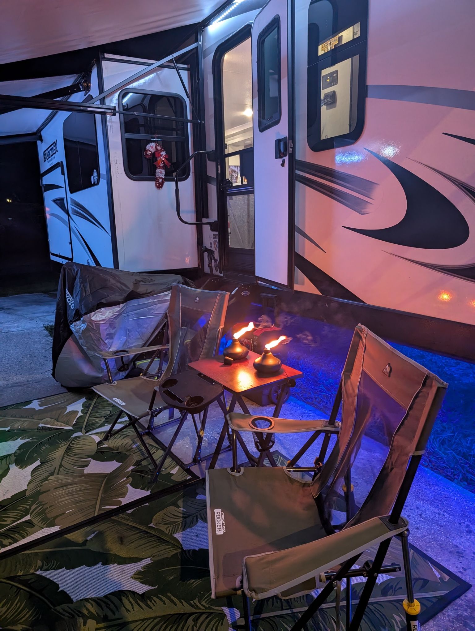 2023 Venture SportTrek touring edition