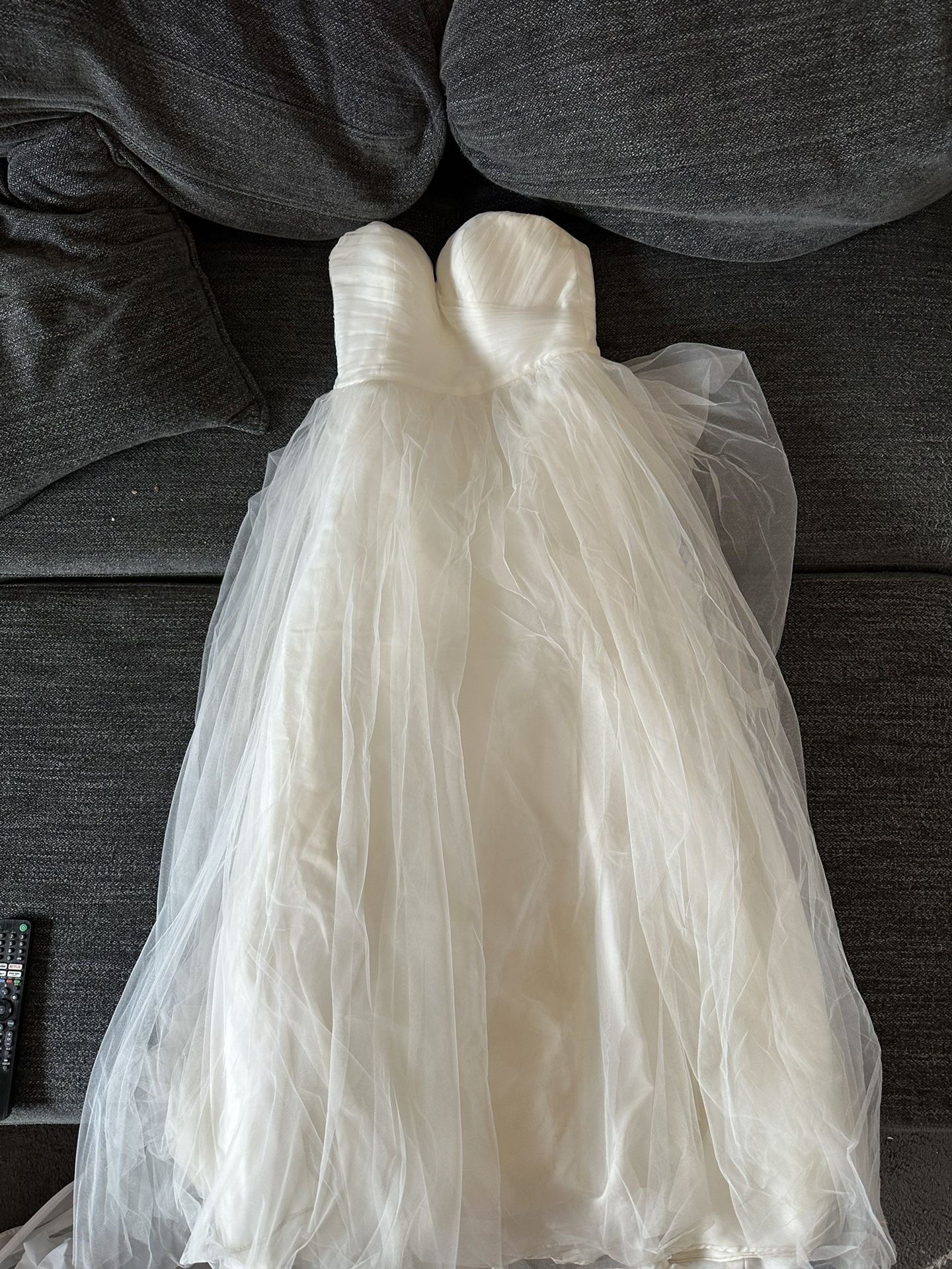 David's Bridal Ivory Wedding Dress